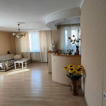 Сдается 2-х комнатная квартира, 65 м²