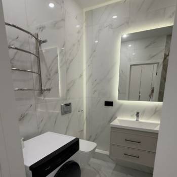 Продается 1-комнатная квартира, 42 м²