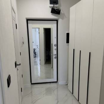 Продается 1-комнатная квартира, 42 м²