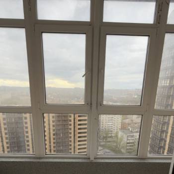 Продается 1-комнатная квартира, 42 м²