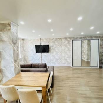Сдается 1-комнатная квартира, 42 м²