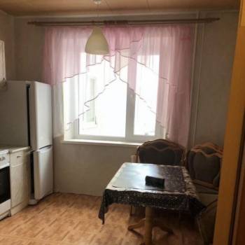 Сдается 2-х комнатная квартира, 60 м²