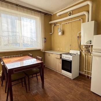 Продается 1-комнатная квартира, 38 м²