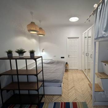 Сдается 1-комнатная квартира, 49 м²