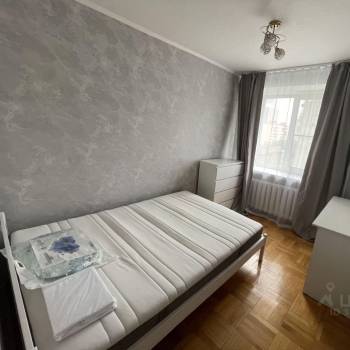 Сдается Многокомнатная квартира, 60 м²
