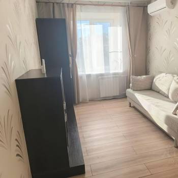 Продается 3-х комнатная квартира, 77 м²