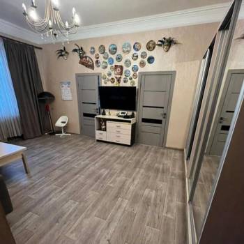 Продается Многокомнатная квартира, 70 м²