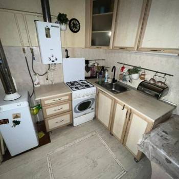 Продается Многокомнатная квартира, 70 м²