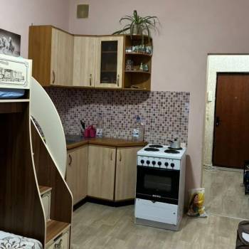 Продается 1-комнатная квартира, 18 м²
