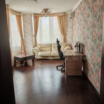 Сдается Многокомнатная квартира, 100 м²