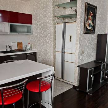 Сдается Многокомнатная квартира, 100 м²