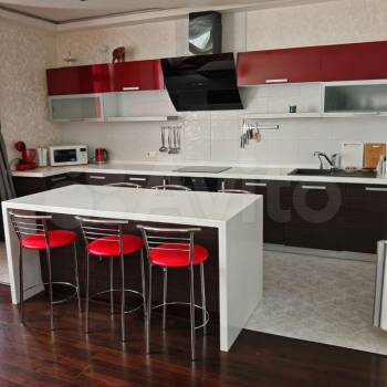 Сдается Многокомнатная квартира, 100 м²