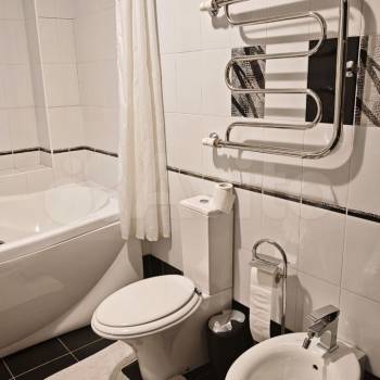 Сдается Многокомнатная квартира, 100 м²