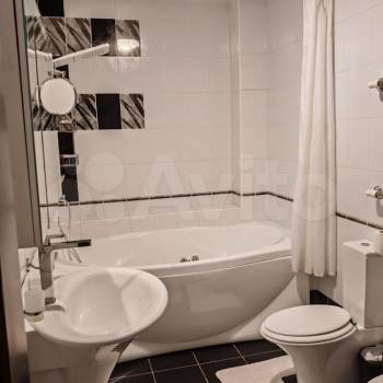 Сдается Многокомнатная квартира, 100 м²