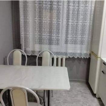 Сдается Многокомнатная квартира, 64 м²