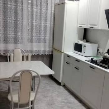 Сдается Многокомнатная квартира, 64 м²