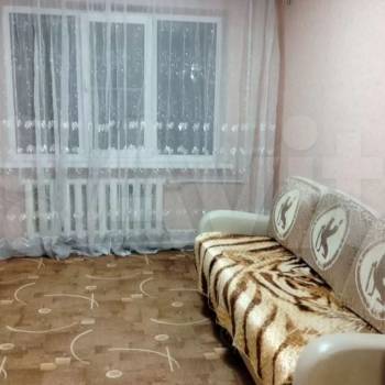 Сдается Многокомнатная квартира, 64 м²