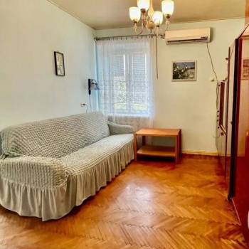 Продается 1-комнатная квартира, 30,9 м²