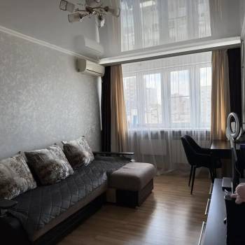 Продается 1-комнатная квартира, 34 м²