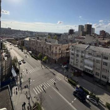 Продается 1-комнатная квартира, 34 м²