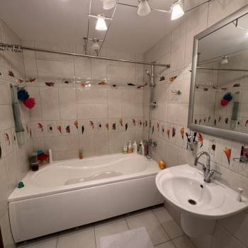 Продается 2-х комнатная квартира, 56,8 м²