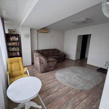 Продается 2-х комнатная квартира, 56,8 м²