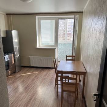 Сдается 2-х комнатная квартира, 75 м²