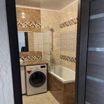 Сдается 2-х комнатная квартира, 75 м²