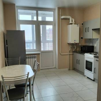 Сдается 1-комнатная квартира, 40 м²
