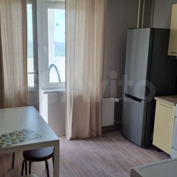 Сдается 1-комнатная квартира, 35 м²