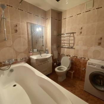 Сдается 1-комнатная квартира, 42 м²