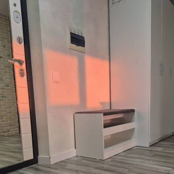 Продается 1-комнатная квартира, 57 м²