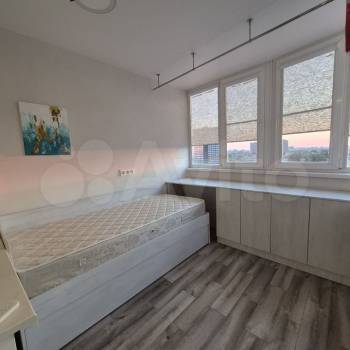 Продается 1-комнатная квартира, 57 м²