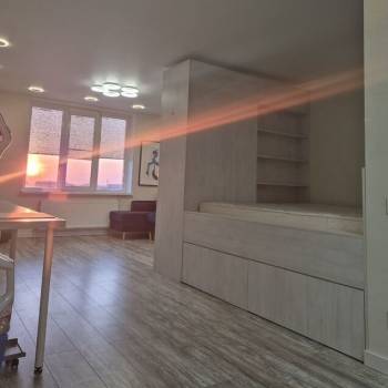 Продается 1-комнатная квартира, 57 м²