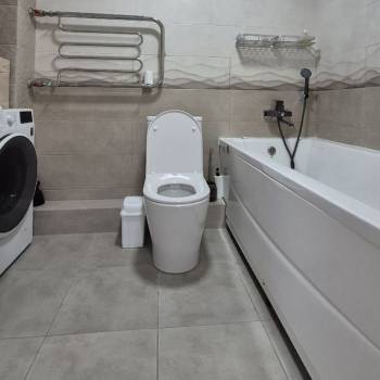 Продается 1-комнатная квартира, 57 м²