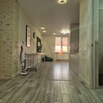 Продается 1-комнатная квартира, 57 м²