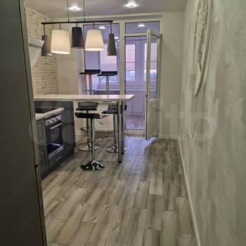 Продается 1-комнатная квартира, 57 м²