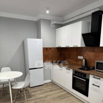 Сдается 1-комнатная квартира, 46 м²