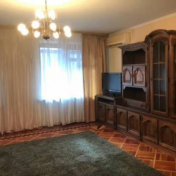 Сдается 2-х комнатная квартира, 75 м²