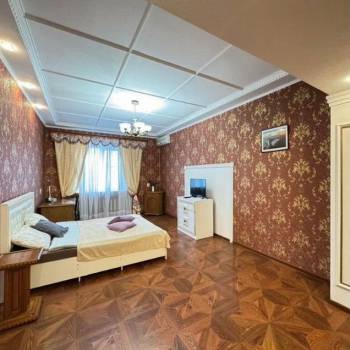 Сдается 2-х комнатная квартира, 83 м²