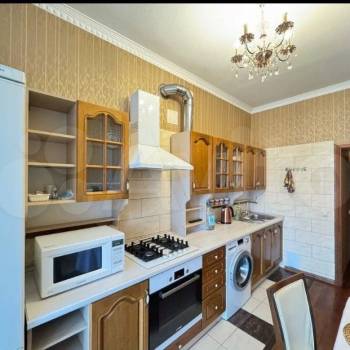 Сдается 2-х комнатная квартира, 83 м²