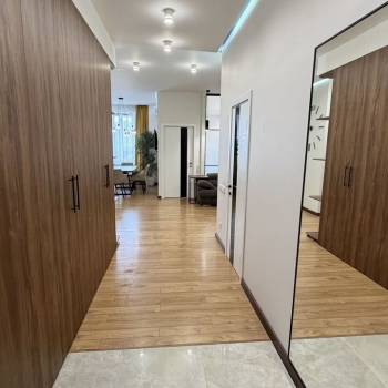 Продается Многокомнатная квартира, 109 м²