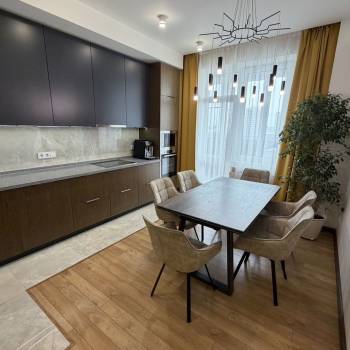 Продается Многокомнатная квартира, 109 м²