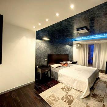 Сдается 2-х комнатная квартира, 92 м²