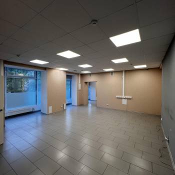 Сдается Нежилое помещение, 258 м²