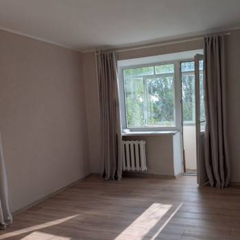 Продается 1-комнатная квартира, 32 м²