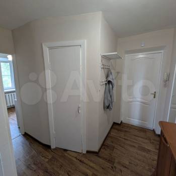 Продается 1-комнатная квартира, 32 м²