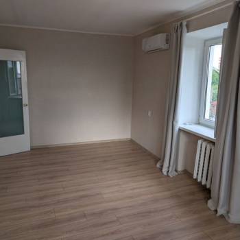 Продается 1-комнатная квартира, 32 м²