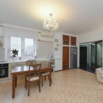 Продается 2-х комнатная квартира, 76 м²