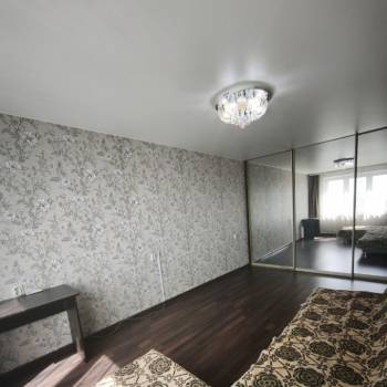 Продается 1-комнатная квартира, 37 м²